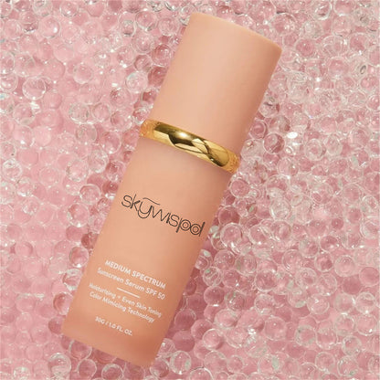 Four-in-one color-changing foundation with matte finish, long-lasting hydration