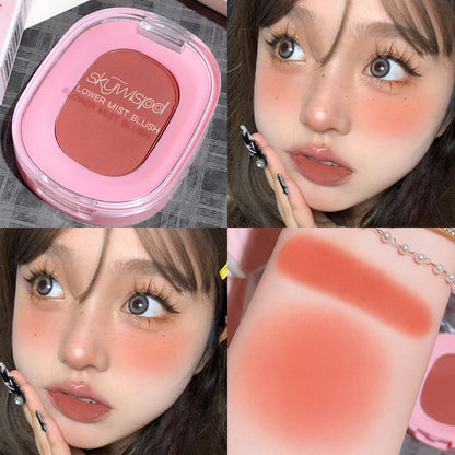 Monochromatic blush powder, fine matte finish, brightens skin tone﻿