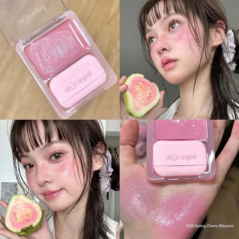 Blush with a natural light effect and pastel pink shade