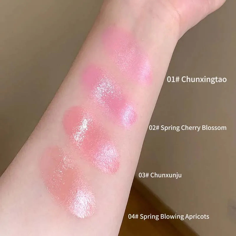 Blush with a natural light effect and pastel pink shade