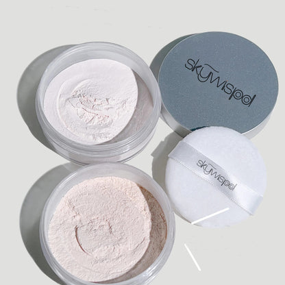 Waterproof and sweat-proof loose powder, brightens complexion with highlighting
